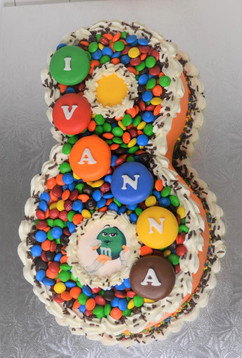 M&M Cake